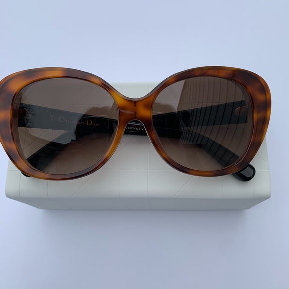 🆕Dior Promesses Sunglasses - Picture 2 of 8